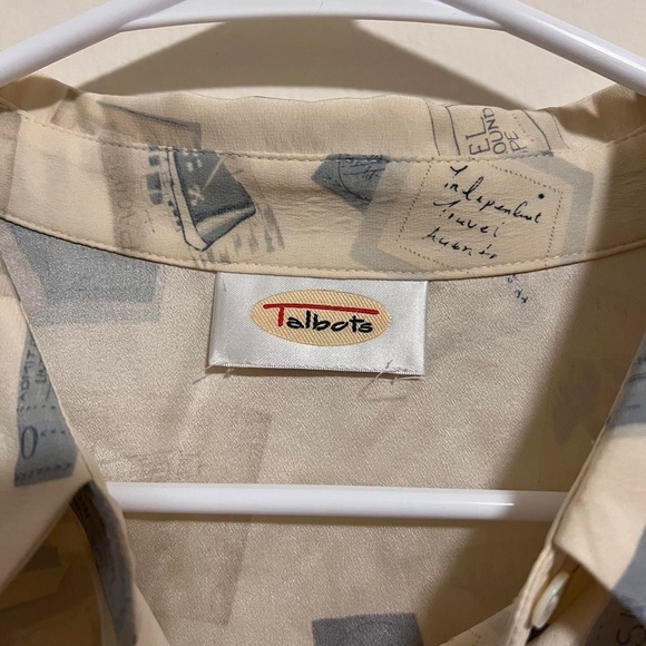 Vintage Talbots 100% Silk World Travel Print Button-Up - Picture 3 of 6